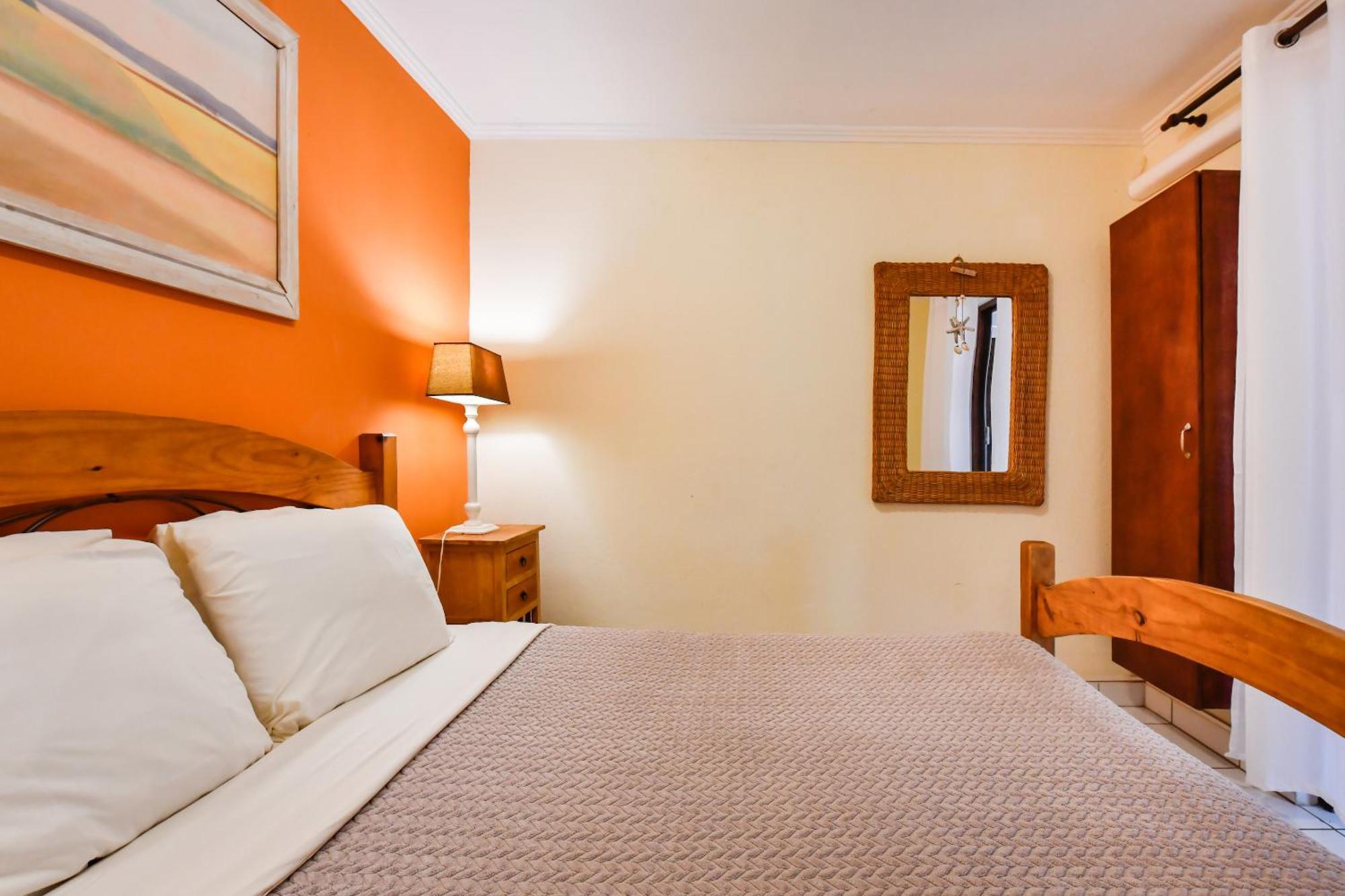 Brisas Studio Apartments (Adults Only) パームビーチ エクステリア 写真