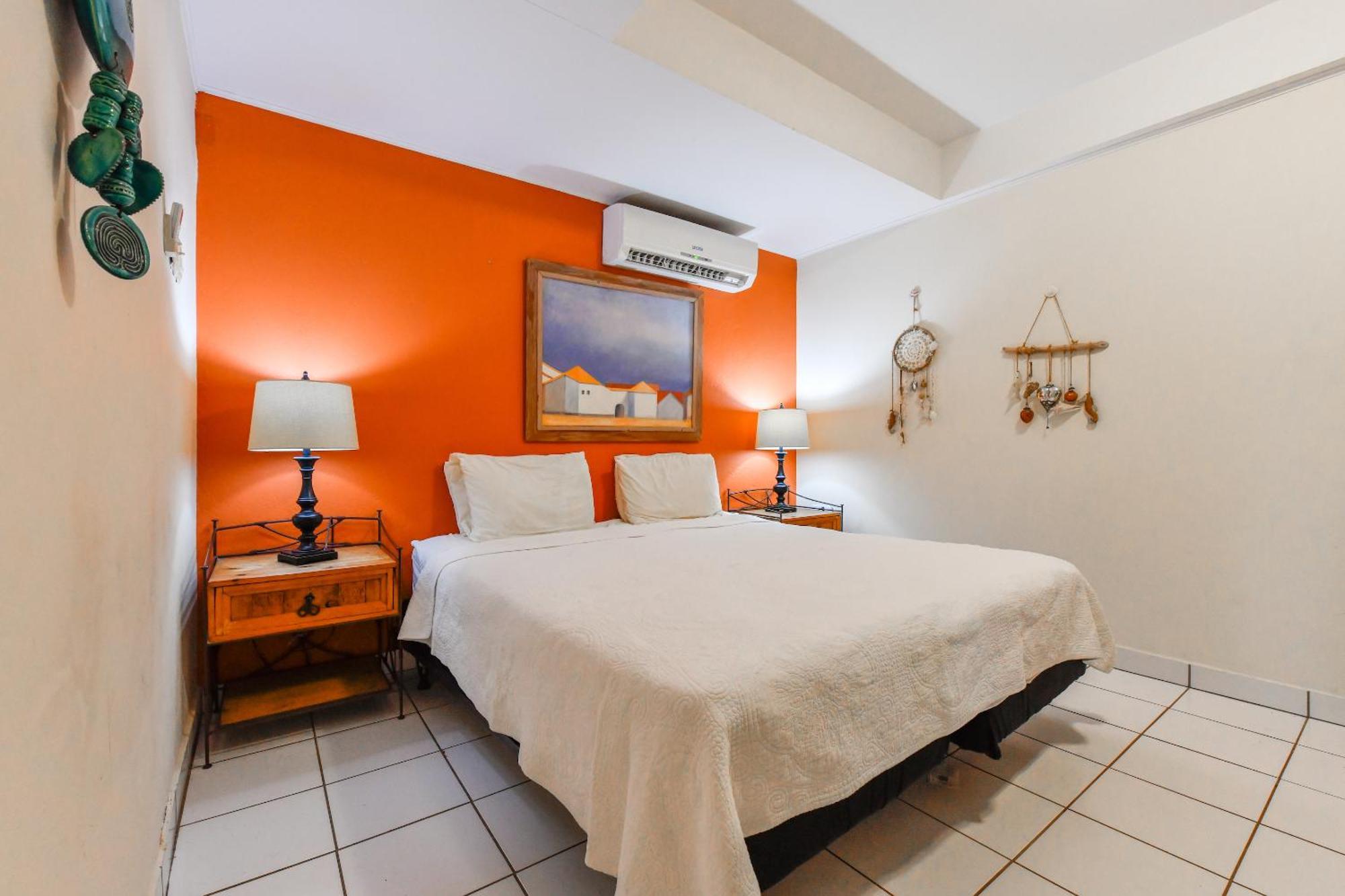 Brisas Studio Apartments (Adults Only) パームビーチ エクステリア 写真