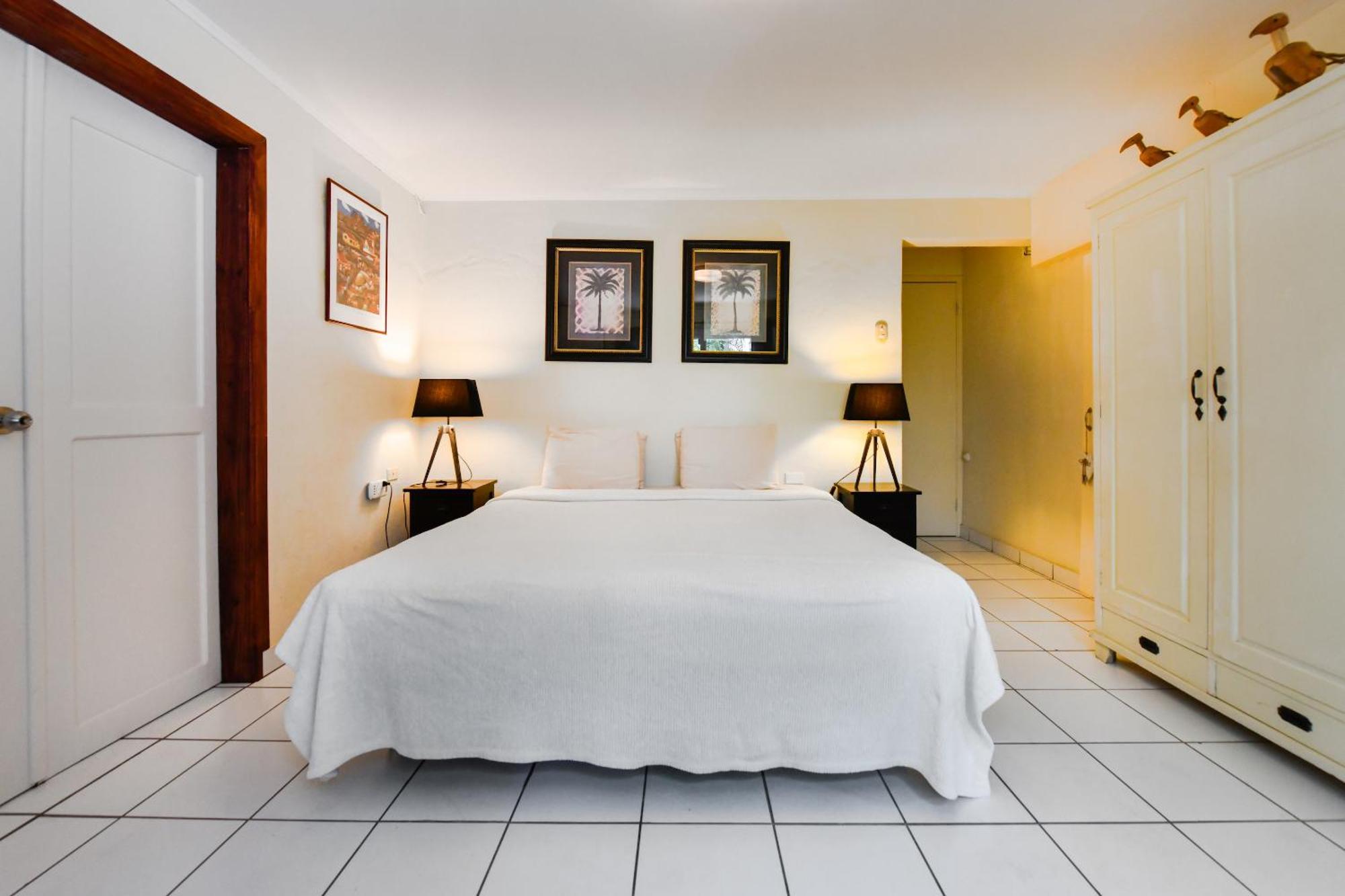 Brisas Studio Apartments (Adults Only) パームビーチ エクステリア 写真
